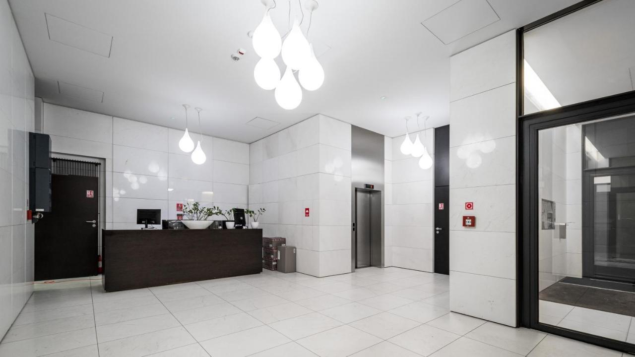 Apartamenty Sun & Snow 19 Dzielnica With Free Parking 华沙 外观 照片